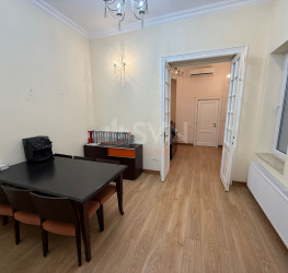 Apartament, 4 camere, 93 mp Bucuresti/Cismigiu
