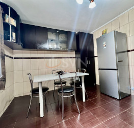 Apartament, 4 camere, 98 mp Bucuresti/Vitan