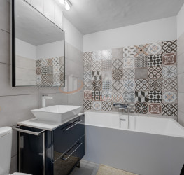 Apartament, 4 camere, 98 mp Bucuresti/Alba Iulia