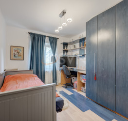 Apartament, 4 camere, 98 mp Bucuresti/Alba Iulia