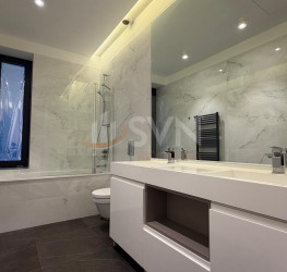 Apartament, 4 camere cu loc parcare exterior inclus Bucuresti/Herastrau