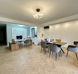 Apartament, 4 camere cu loc parcare exterior inclus Bucuresti/Kiseleff