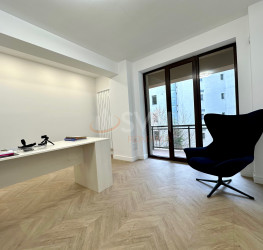 Apartament, 4 camere cu loc parcare exterior inclus Bucuresti/Kiseleff