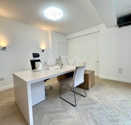 Apartament, 4 camere cu loc parcare exterior inclus Bucuresti/Kiseleff