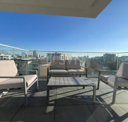 Apartament, 4 camere cu loc parcare exterior inclus Bucuresti/Herastrau