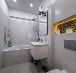 Apartament, 4 camere cu loc parcare exterior inclus Bucuresti/Victoriei