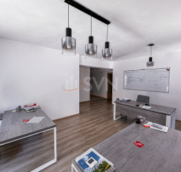 Apartament, 4 camere cu loc parcare exterior inclus Bucuresti/Victoriei