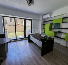 Apartament, 4 camere cu loc parcare exterior inclus Bucuresti/Victoriei