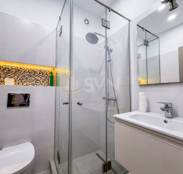 Apartament, 4 camere cu loc parcare exterior inclus Bucuresti/Victoriei