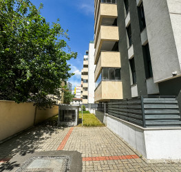 Apartament, 4 camere cu loc parcare exterior inclus Bucuresti/Victoriei
