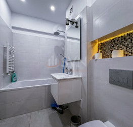 Apartament, 4 camere cu loc parcare exterior inclus Bucuresti/Victoriei
