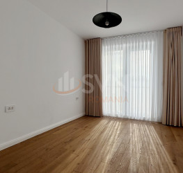 Apartament, 4 camere cu loc parcare exterior inclus Brasov/Tractorul