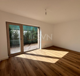 Apartament, 4 camere cu loc parcare exterior inclus Bucuresti/Bucurestii Noi