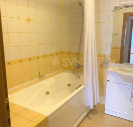 Apartament, 4 camere cu loc parcare exterior inclus Bucuresti/Herastrau