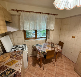 Apartament, 4 camere cu loc parcare exterior inclus Bucuresti/Piata Victoriei