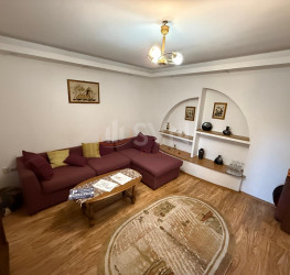 Apartament, 4 camere cu loc parcare exterior inclus Bucuresti/Piata Victoriei