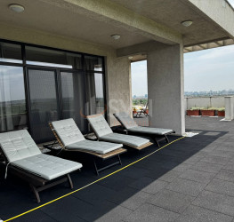 Apartament, 4 camere cu loc parcare exterior inclus Bucuresti/Baneasa