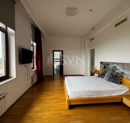 Apartament, 4 camere cu loc parcare exterior inclus Bucuresti/Baneasa