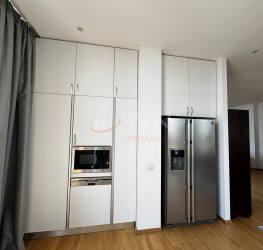 Apartament, 4 camere cu loc parcare exterior inclus Bucuresti/Baneasa