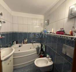Apartament, 4 camere cu loc parcare exterior inclus Bucuresti/Aviatiei