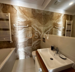 Apartament, 4 camere cu loc parcare exterior inclus Bucuresti/Aviatiei
