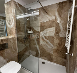 Apartament, 4 camere cu loc parcare exterior inclus Bucuresti/Aviatiei