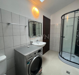 Apartament, 4 camere cu loc parcare exterior inclus Bucuresti/Bucurestii Noi