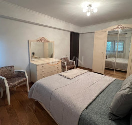 Apartament, 4 camere cu loc parcare exterior inclus Bucuresti/Bucurestii Noi