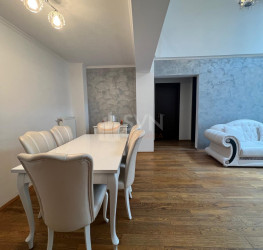 Apartament, 4 camere cu loc parcare exterior inclus Bucuresti/Bucurestii Noi