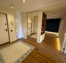 Apartament, 4 camere cu loc parcare exterior inclus Bucuresti/Aviatorilor