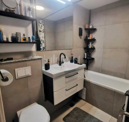 Apartament, 4 camere cu loc parcare exterior inclus Bucuresti/Dacia