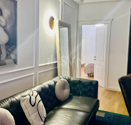 Apartament, 4 camere cu loc parcare exterior inclus Bucuresti/Victoriei