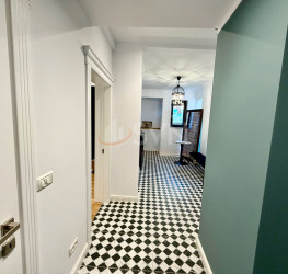 Apartament, 4 camere cu loc parcare exterior inclus Bucuresti/Piata Victoriei