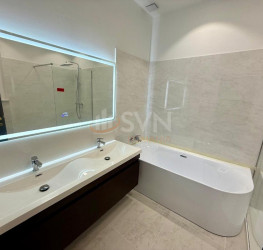 Apartament, 4 camere cu loc parcare exterior inclus Bucuresti/Barbu Vacarescu