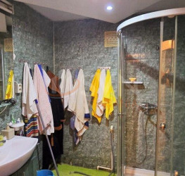 Apartament, 4 camere cu loc parcare exterior inclus Bucuresti/Crangasi