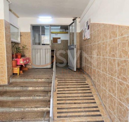 Apartament, 4 camere cu loc parcare exterior inclus Bucuresti/Crangasi