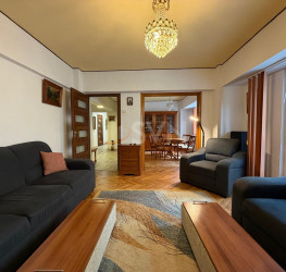 Apartament, 4 camere cu loc parcare exterior inclus Bucuresti/P-ta Unirii