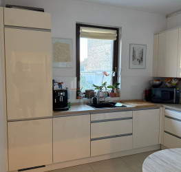 Apartament, 4 camere cu loc parcare exterior inclus Bucuresti/Dorobanti