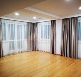 Apartament, 4 camere cu loc parcare subteran inclus Bucuresti/Herastrau