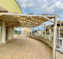 Apartament, 4 camere cu loc parcare subteran inclus Bucuresti/Herastrau