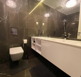 Apartament, 4 camere cu loc parcare subteran inclus Bucuresti/Primaverii