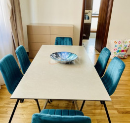 Apartament, 4 camere cu loc parcare subteran inclus Bucuresti/Sisesti