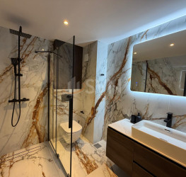 Apartament, 4 camere cu loc parcare subteran inclus Bucuresti/Herastrau