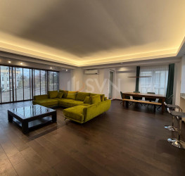 Apartament, 4 camere cu loc parcare subteran inclus Bucuresti/Herastrau