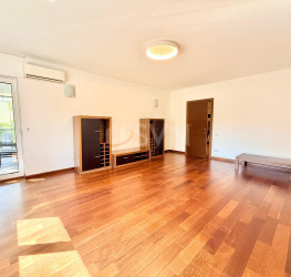 Apartament, 4 camere cu loc parcare subteran inclus Bucuresti/Polona