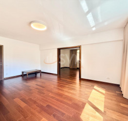 Apartament, 4 camere cu loc parcare subteran inclus Bucuresti/Polona
