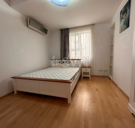 Apartament, 4 camere cu loc parcare subteran inclus Bucuresti/Herastrau