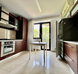 Apartament, 4 camere cu loc parcare subteran inclus Bucuresti/Aviatorilor