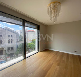 Apartament, 4 camere cu loc parcare subteran inclus Bucuresti/Aviatorilor