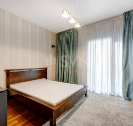 Apartament, 4 camere cu loc parcare subteran inclus Bucuresti/Herastrau